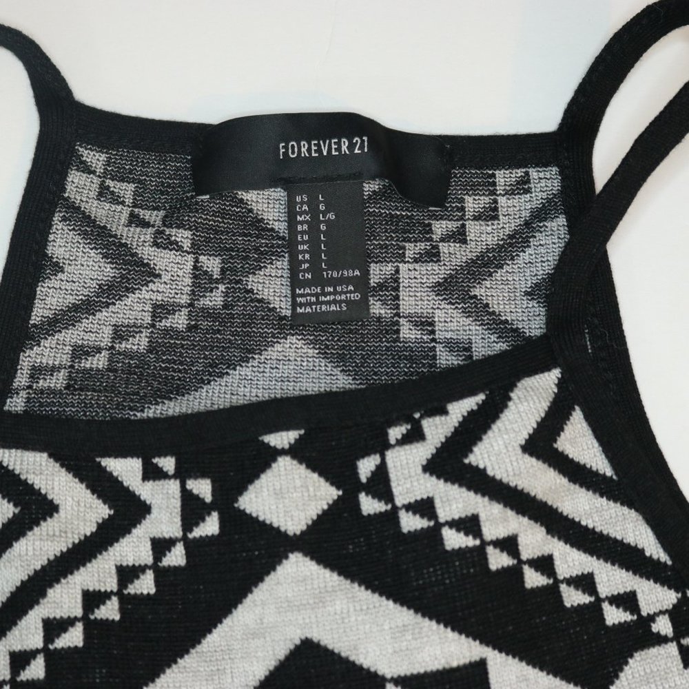 SOLD!!Forever 21 Black/White Southwestern PrintTop - Picture 6 of 6